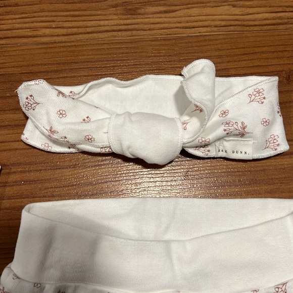 Rae Dunn baby / 100% cotton - Picture 4 of 5